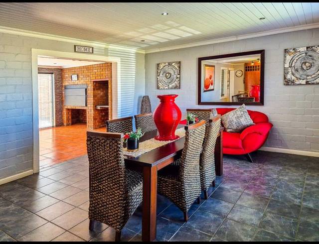 4 BEDROOM HOUSE FOR SALE IN PROTEA HEIGHTS